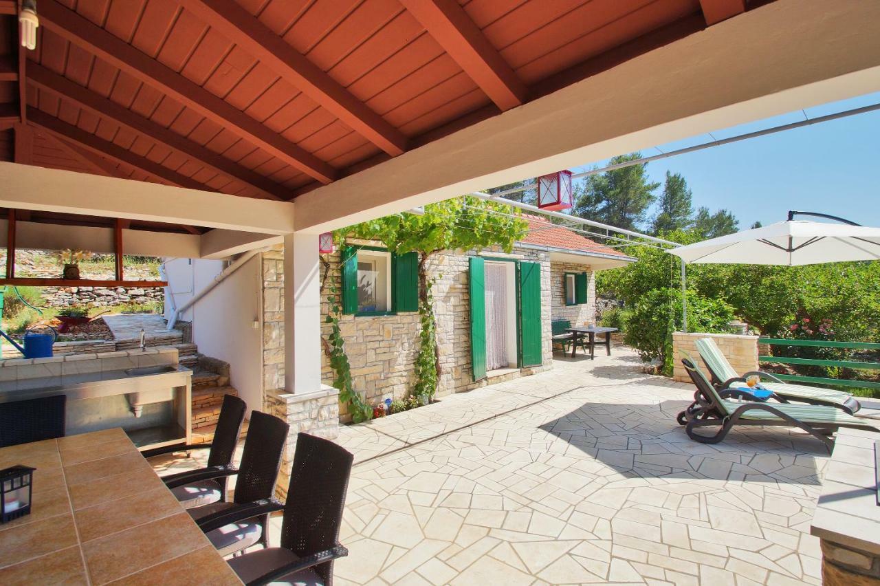 Holiday Home Liberan Vela Luka Eksteriør billede